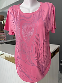 TAŞLI PEMBE TİŞÖRT